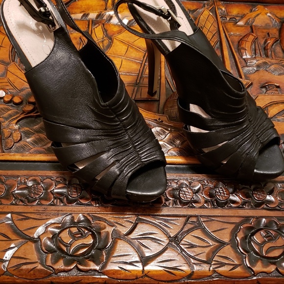 Shoes - Picture 2 of 2